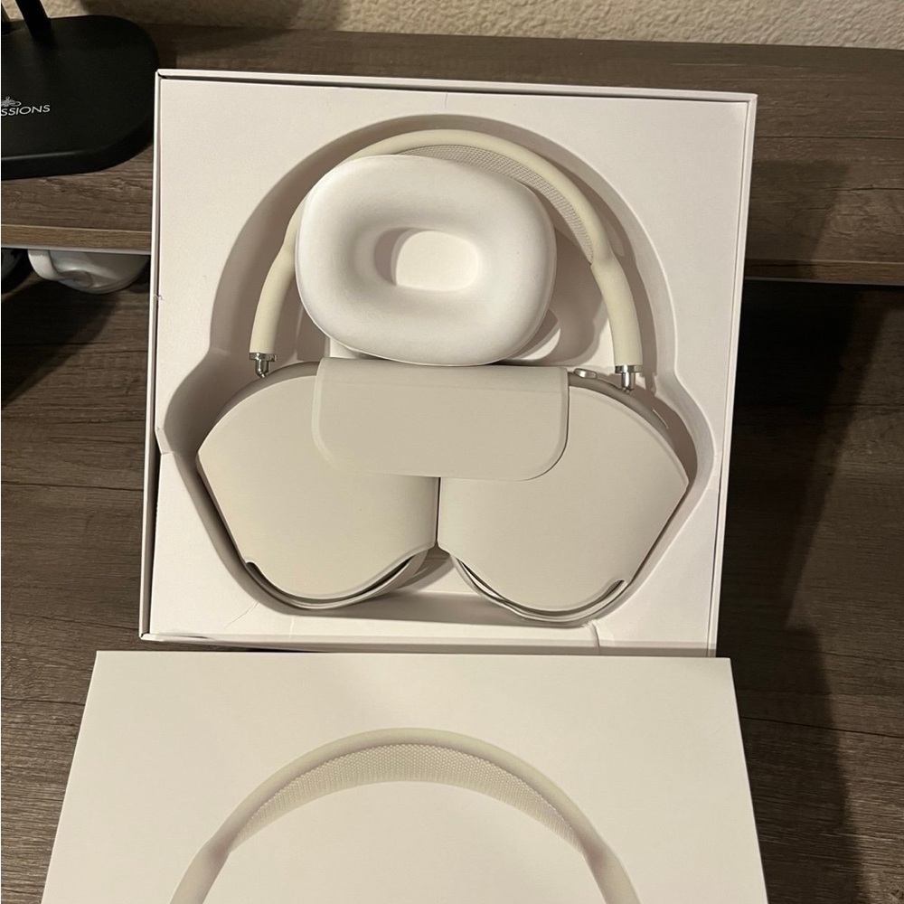 Apple Over-Ear Headphones - White